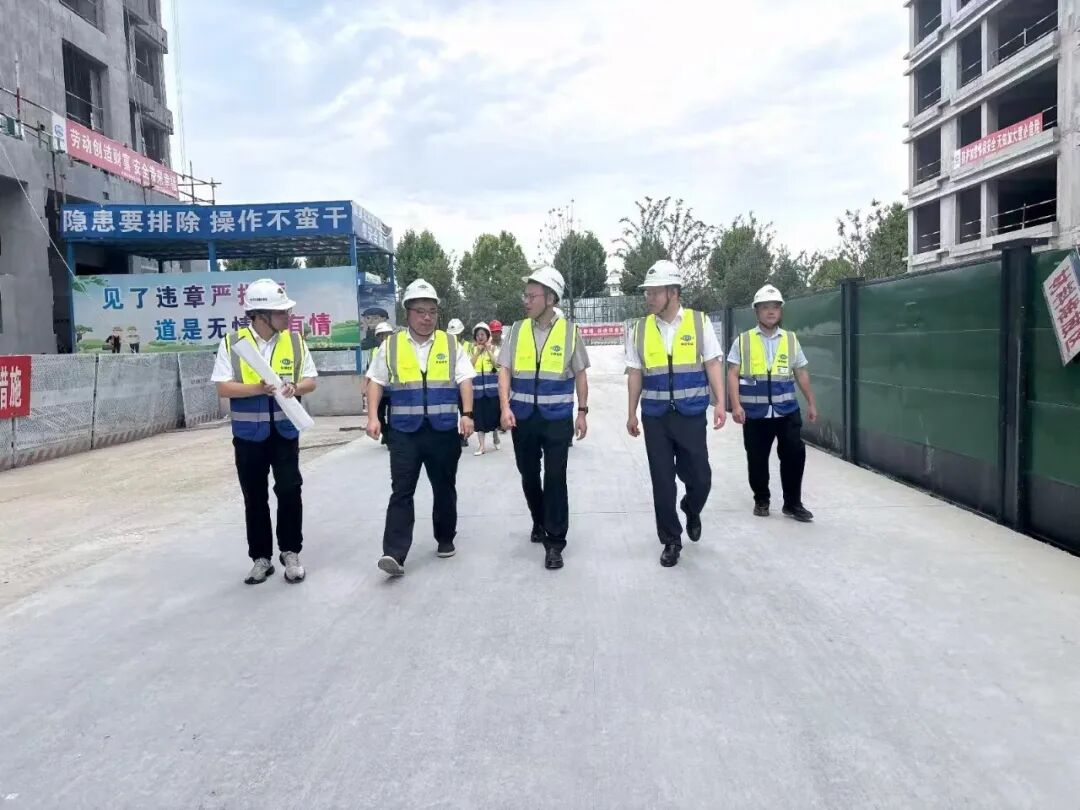 张治国到市政公司、建筑公司调研指导工作